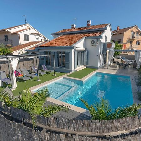 Kuntrada 45 Holiday Home - Heated & Kids Pool Fažana Exterior foto